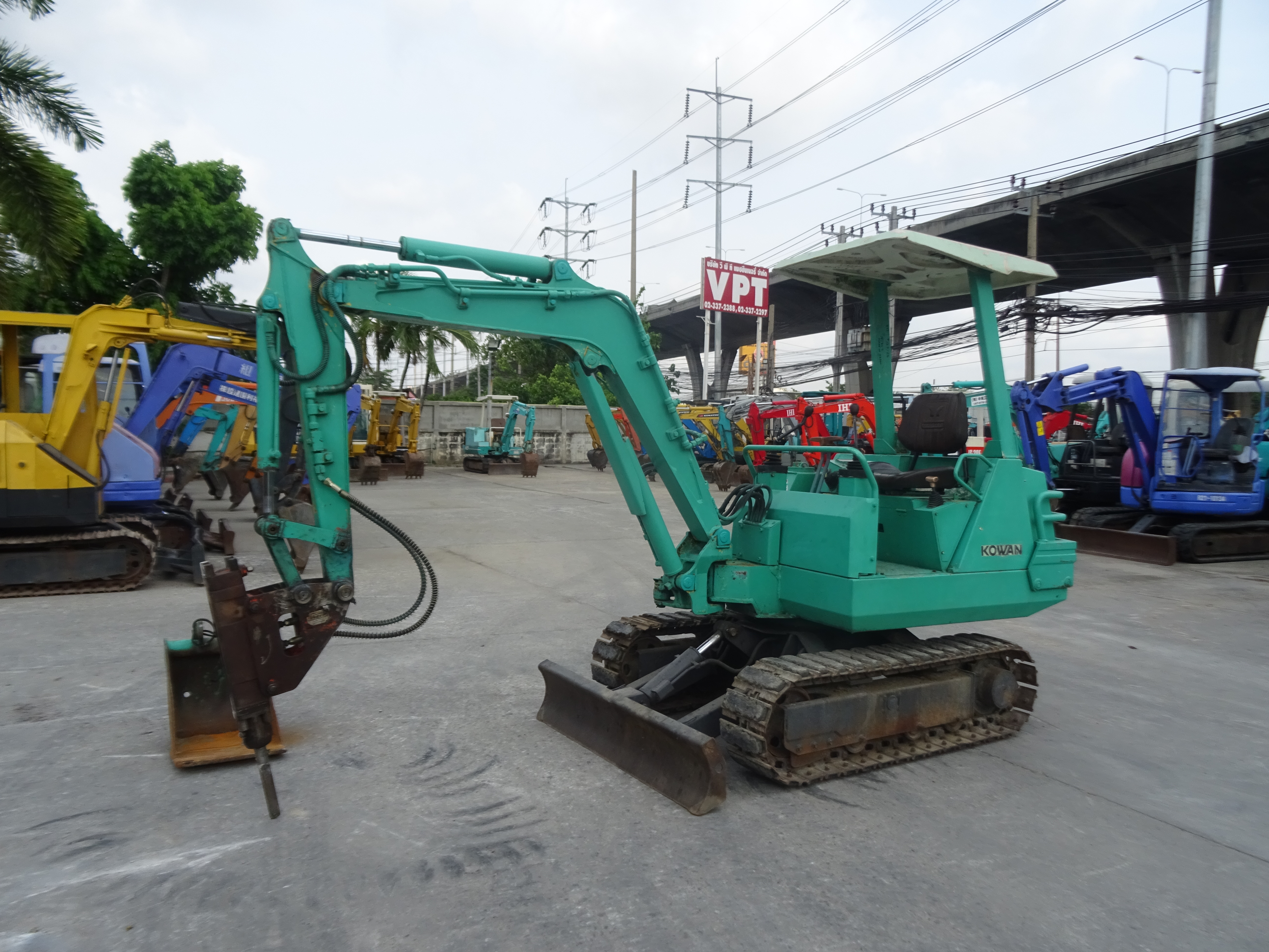 รถแม็คโครเล็ก Yanmar B22